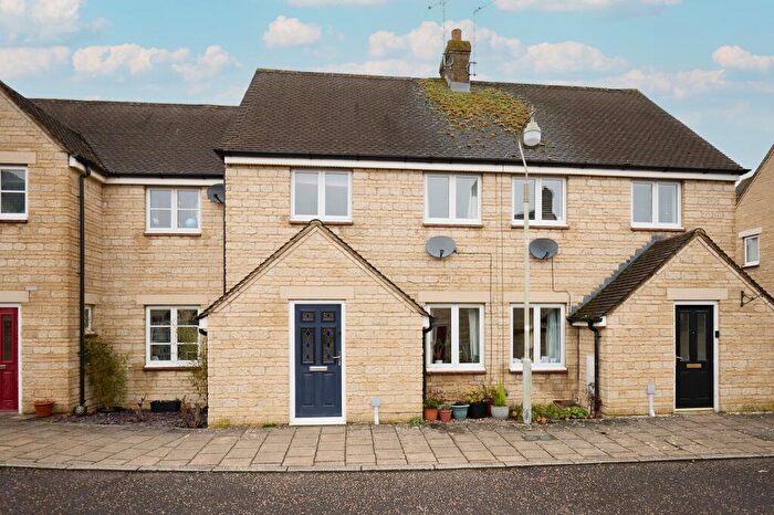 3 Bedroom Terraced House For Sale In Hazel Close, Witney, OX28