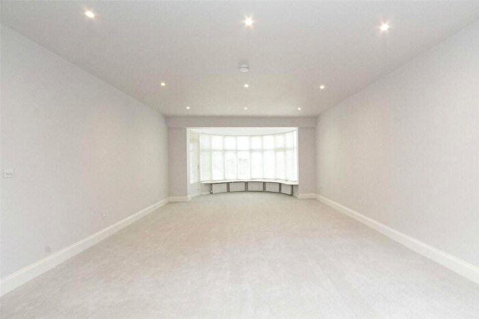 6 Bedroom Detached House For Sale In Traps Hill, Loughton, Essex, IG10