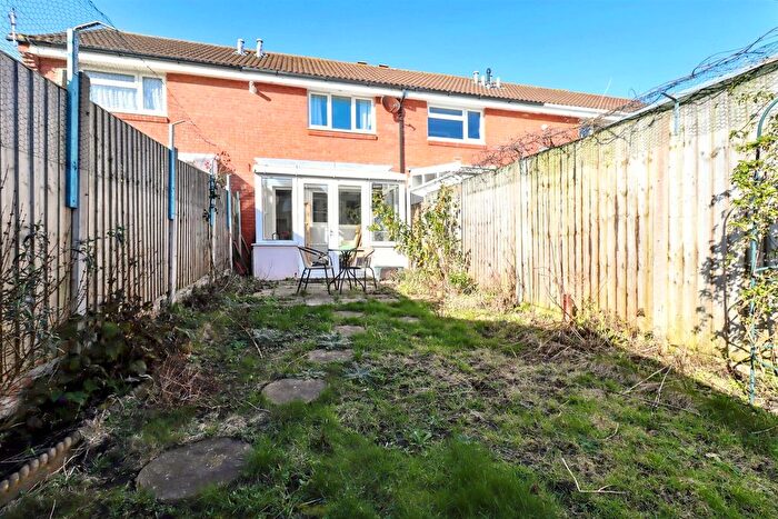 2 Bedroom Terraced House For Sale In Corner Croft, Clevedon, BS21