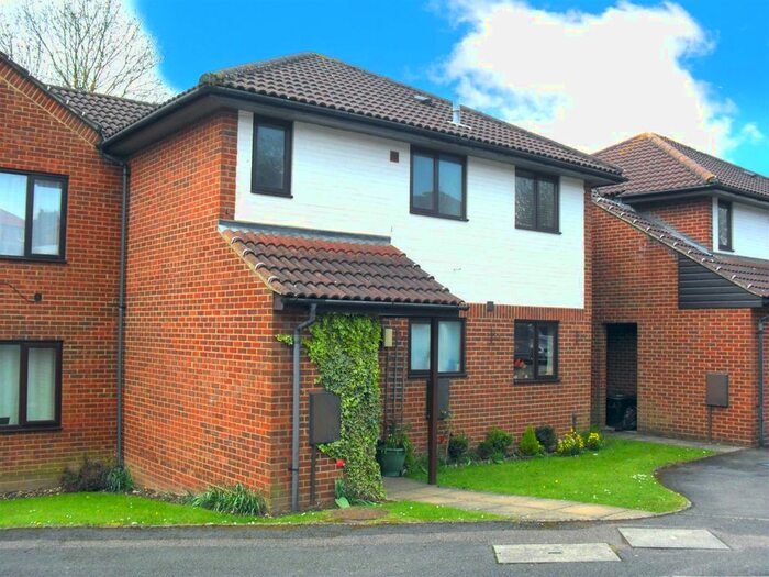 1 Bedroom Maisonette To Rent In Fairhill, Hemel Hempstead, HP3