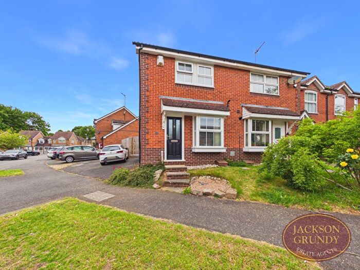 2 Bedroom End Of Terrace House For Sale In Langsett Close, Beau Manor, NN3