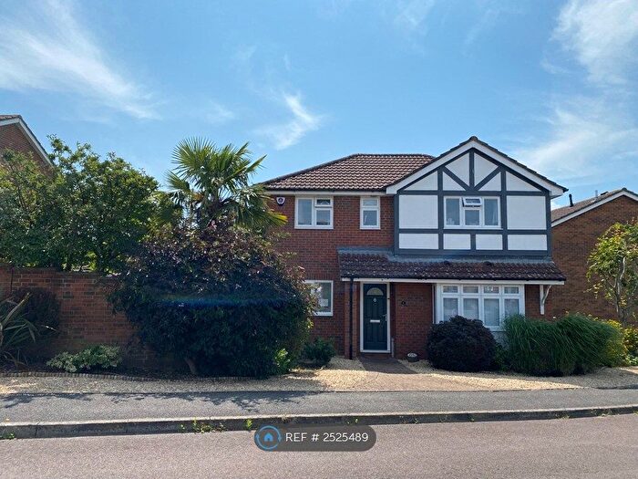 3 Bedroom Detached House To Rent In Field Farm Close, Stoke Gifford, Bristol, BS34