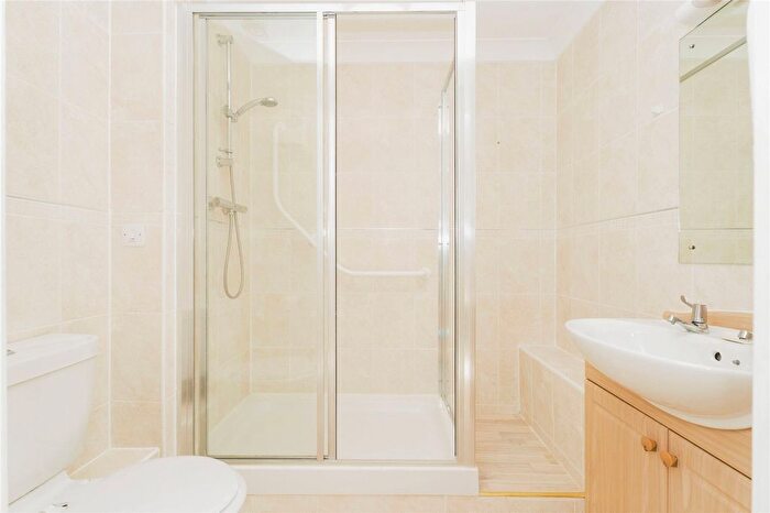 2 Bedroom Flat For Sale In Grove Lane, Holt, Norfolk, NR25