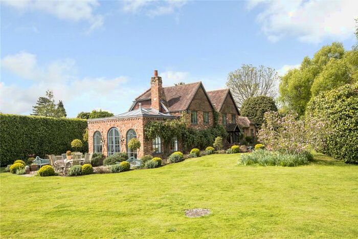 5 Bedroom Detached House To Rent In Gilchrist Way, Littlewick Green, Maidenhead, Berkshire, SL6