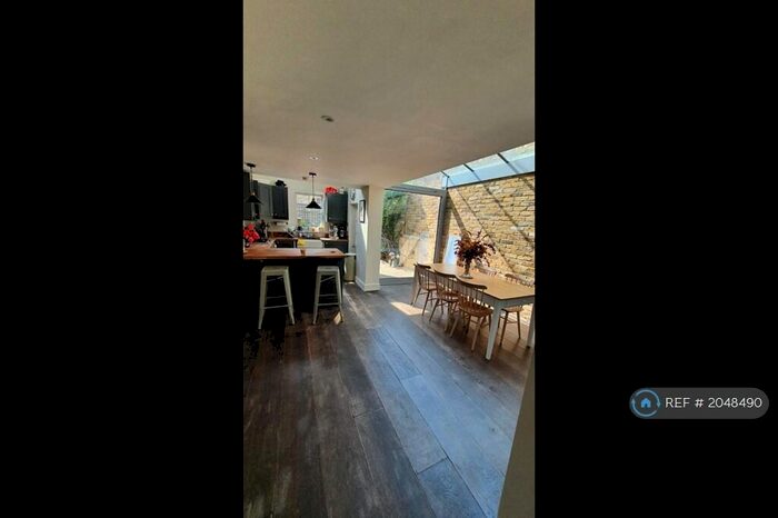 3 Bedroom Terraced House To Rent In Quilter Street, London, E2