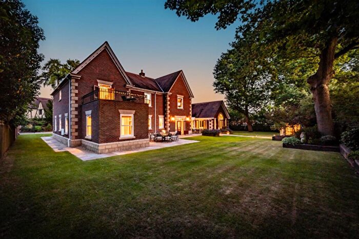 6 Bedroom Detached House For Sale In The Woodlands, Hartford, CW8