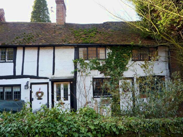 2 Bedroom Cottage To Rent In Forge Cottages, High Street Limpsfield, Oxted, RH8