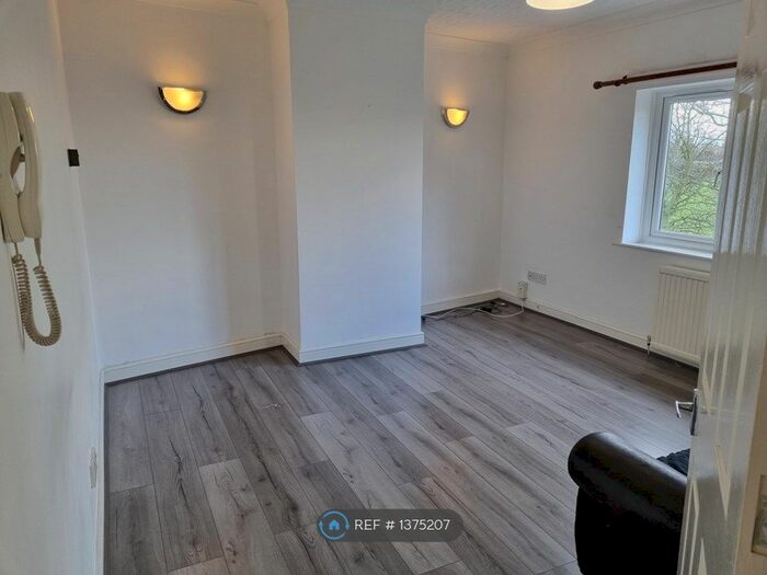 2 Bedroom Flat To Rent In Elysian Fields, Salford, M6