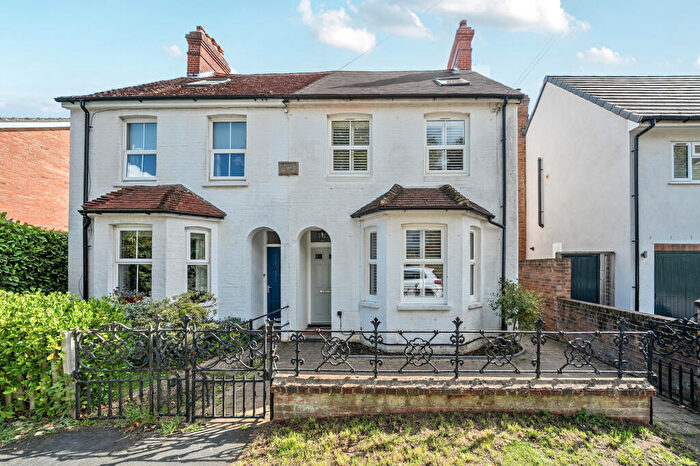 4 Bedroom Semi-Detached House For Sale In Alma Way, Farnham, GU9