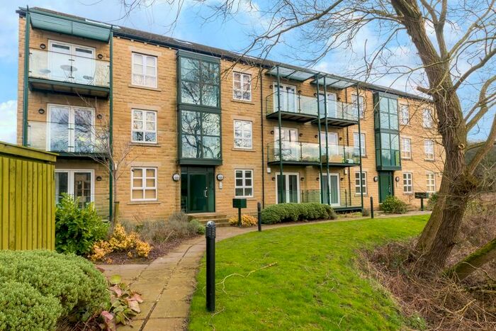 2 Bedroom Apartment To Rent In Union Bridge Mills, Pudsey, Leeds, LS28