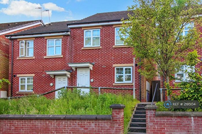 3 Bedroom Semi-Detached House To Rent In Oxford Road, Stoke-On-Trent, ST6