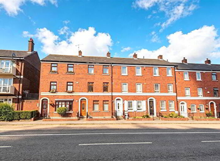 5 Bedroom TownHouse For Sale In Antrim Road, Belfast, BT15