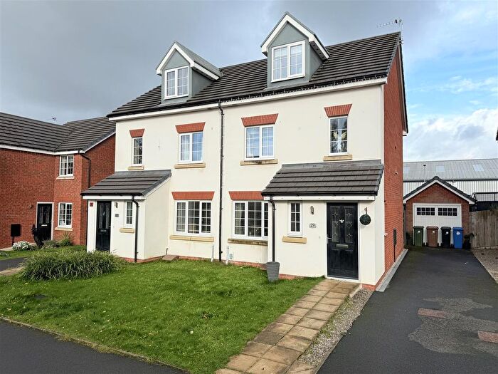 4 Bedroom Semi Detached House For Sale In Cpl Harvey Holmes Way, Hyde, SK14