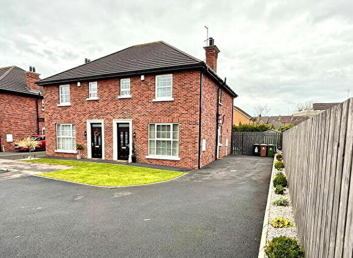 3 Bedroom Semi-Detached House For Sale In Drum Meadow, Portadown, BT63