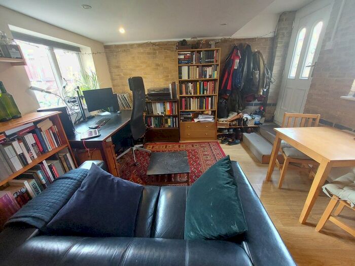 1 Bedroom Flat To Rent In Humberstone Road, Cambridge, CB4