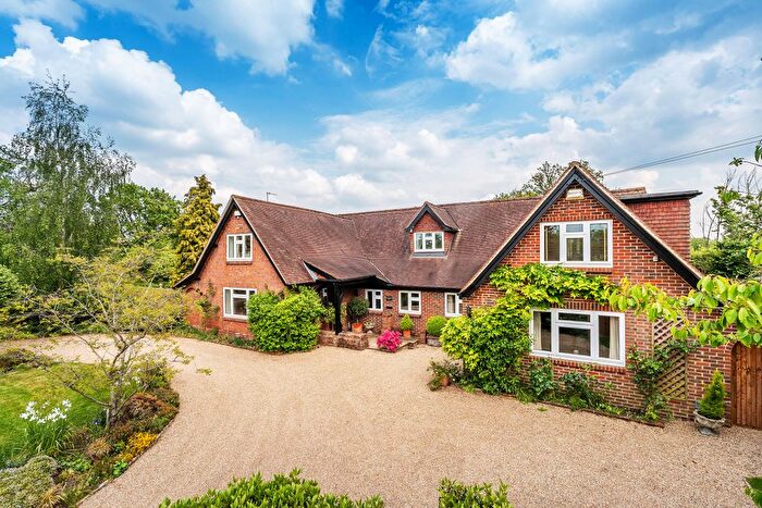 5 Bedroom Detached House For Sale In Roodlands Lane, Four Elms, Edenbridge, Kent, TN8