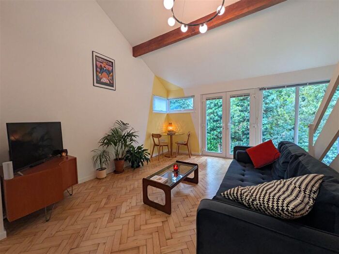 1 Bedroom Flat To Rent In Albany Court, West Didsbury, Manchester, M20