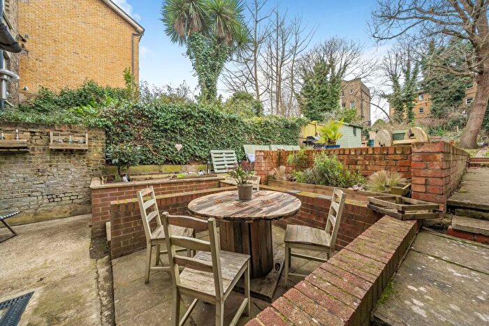 2 Bedroom Flat For Sale In Devonshire Road, Forest Hill, SE23
