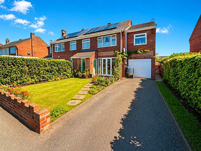 3 Bedroom Semi Detached House For Sale In Cross Green, Upton, Chester, Cheshire, CH2