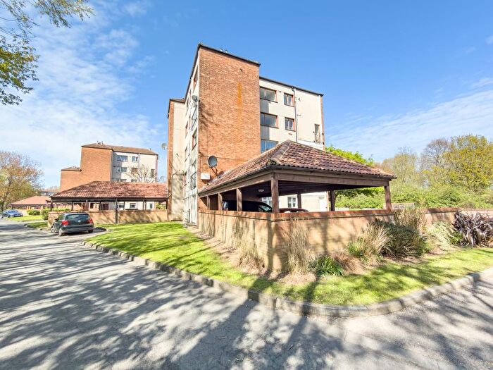 2 Bedroom Flat For Sale In Grace House St. Johns Green, North Shields, Tyne And Wear, NE29