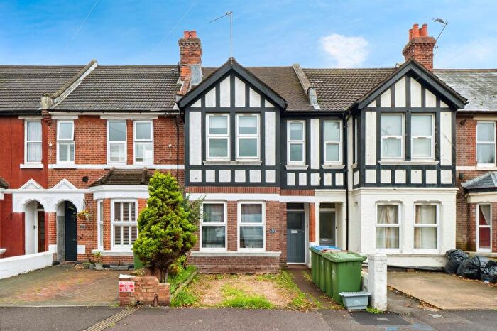 2 Bedroom Flat For Sale In Stafford Road, Southampton, SO15