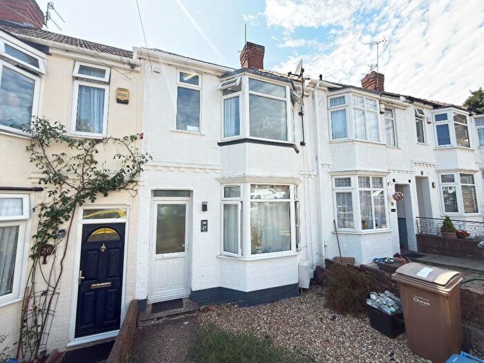 2 Bedroom Terraced House For Sale In Preston Gardens, Round Green, Luton, Bedfordshire, LU2