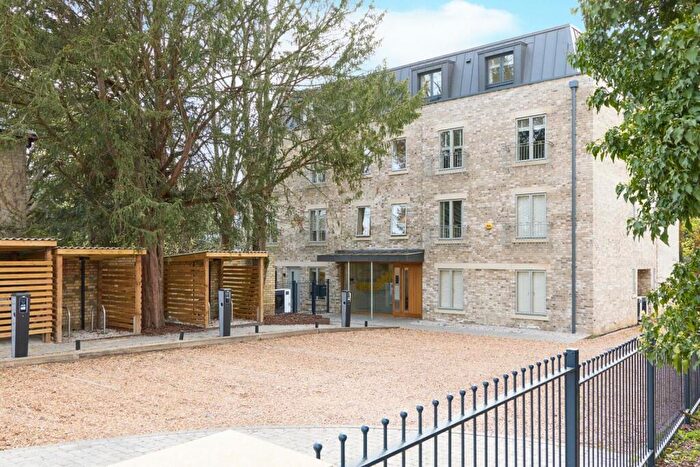 3 Bedroom Apartment To Rent In Flat, Hills Road, Cambridge, CB2
