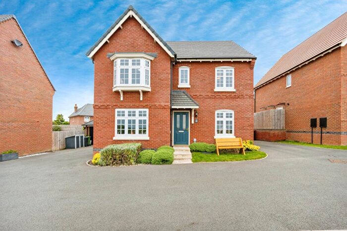 4 Bedroom Detached House For Sale In Crick Close, Hanslope, Milton Keynes, MK19