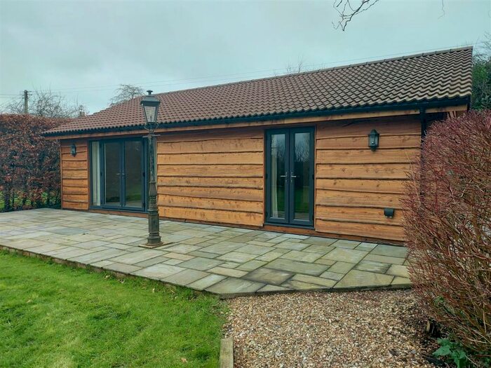 2 Bedroom Property To Rent In The Hollows, Coalpit Heath, Bristol, BS36