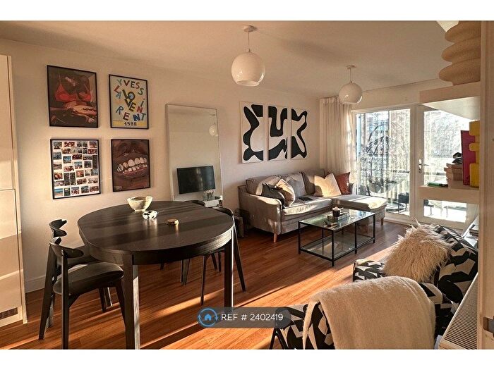 1 Bedroom Flat To Rent In Wave Court, Romford, RM7