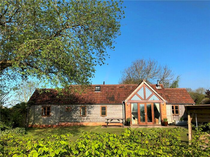 3 Bedroom Bungalow To Rent In Abergavenny Farm, Child Okeford