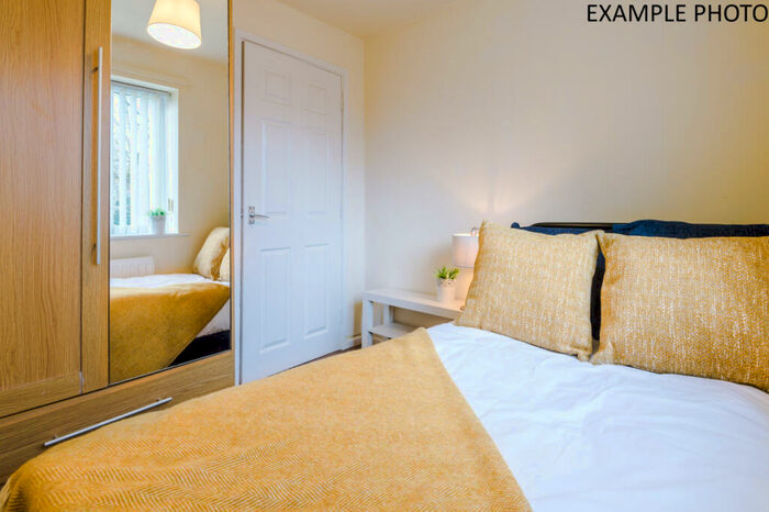 2 Bedroom Terraced House To Rent In Joshua Grange, Salford, M6