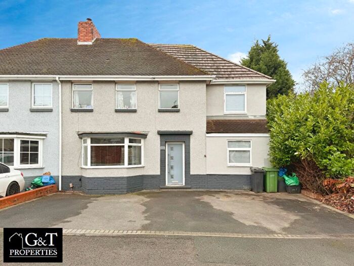 6 Bedroom Semi Detached House For Sale In Knowle Hill Road, Dudley, DY2