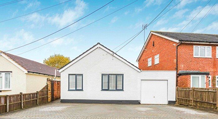 3 Bedroom Bungalow For Sale In Mornington Road, Ashford, Middlesex, TW15