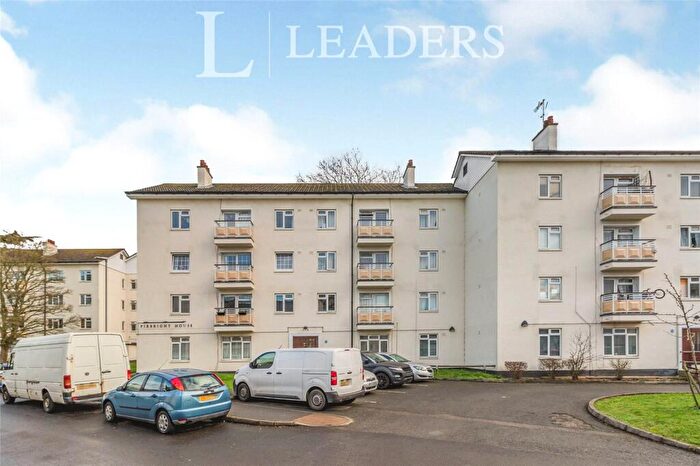 3 Bedroom Flat To Rent In Kingsnympton Park, Kingston Upon Thames, KT2