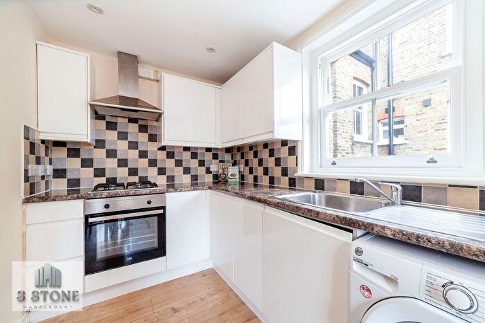 4 Bedroom Maisonette To Rent In Hollingbourne Road, London, SE24