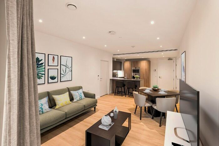 1 Bedroom Apartment To Rent In Nine Elms Lane, London, SW11