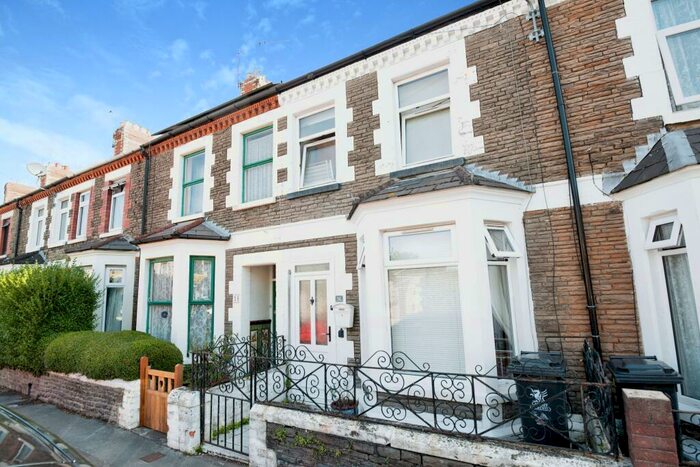 2 Bedroom End Of Terrace House To Rent In Cottrell Road, CF24