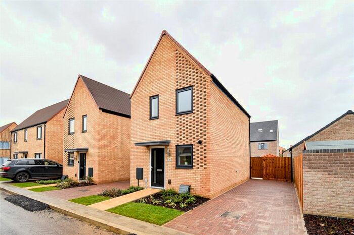 2 Bedroom Detached House To Rent In Highland Road, Northstowe, Cambridge, CB24