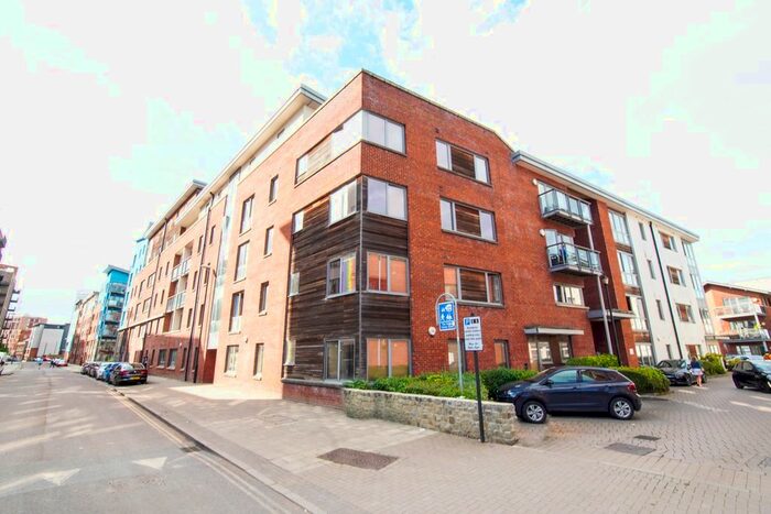 1 Bedroom Flat To Rent In Ratcliffe Court, Temple Quay, Bristol, BS2