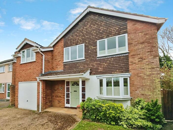 4 Bedroom Detached House For Sale In Silver End Road, Haynes, Bedfordshire, MK45