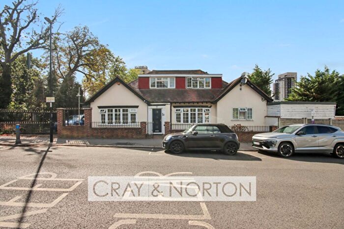5 Bedroom Bungalow For Sale In Addiscombe Road, East Croydon, CR0