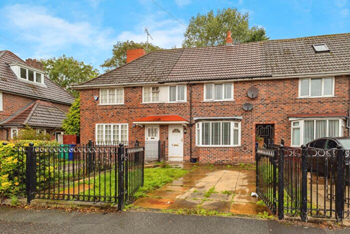 3 Bedroom Terraced House For Sale In Stamford Road, Manchester, Greater Manchester, M13
