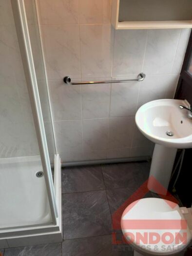 1 Bedroom Studio To Rent In Cuthbert Gardens, London, SE25