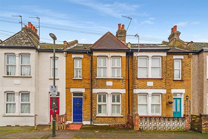 3 Bedroom Property To Rent In Parkleigh Road, South Wimbledon, SW19