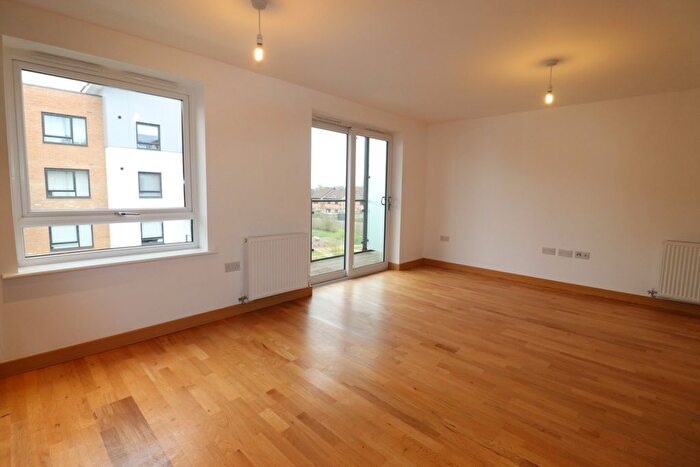 2 Bedroom Flat To Rent In Creek Mill Way, Dartford, DA1