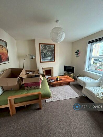 2 Bedroom Flat To Rent In Hoegate Street, Plymouth, PL1