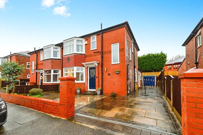3 Bedroom Semi Detached House For Sale In Rothesay Road, Pendlebury, Swinton, Manchester, M27