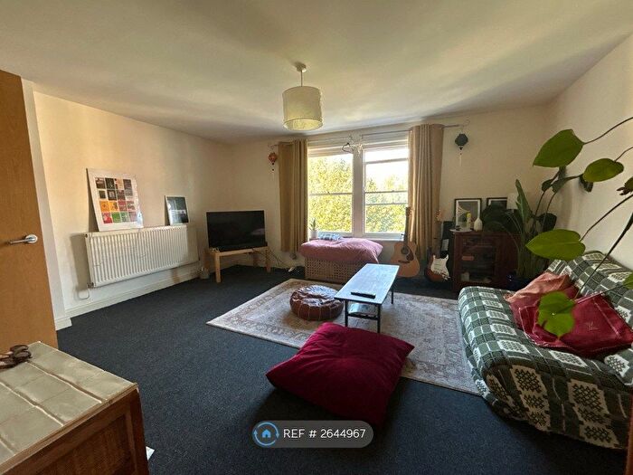 2 Bedroom Flat To Rent In The Mont, Montpelier, Bristol, BS6