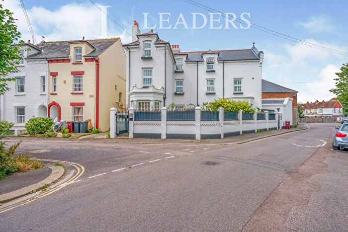 4 Bedroom Semi-Detached House To Rent In Clydesdale Avenue, PO19